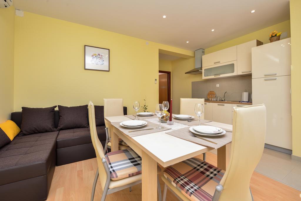 Apartments Mate Turanj Zewnętrze zdjęcie