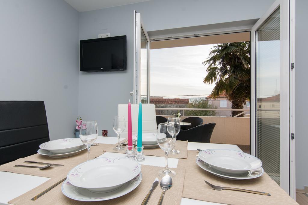 Apartments Mate Turanj Zewnętrze zdjęcie