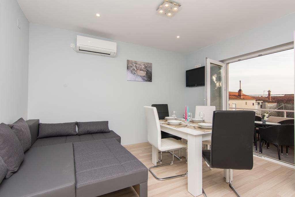 Apartments Mate Turanj Zewnętrze zdjęcie