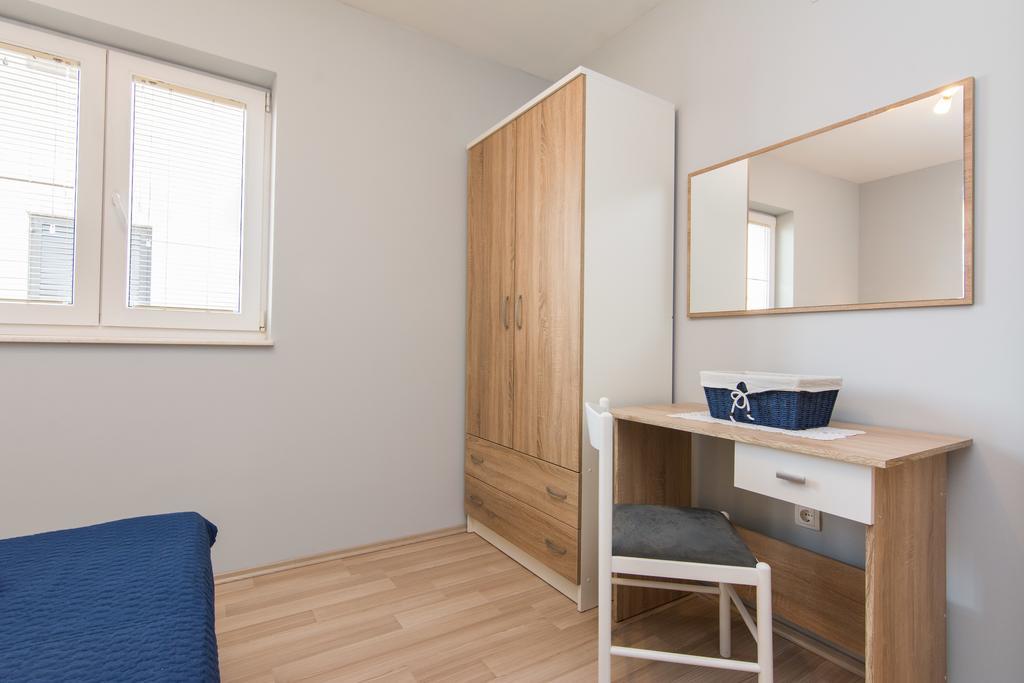 Apartments Mate Turanj Zewnętrze zdjęcie