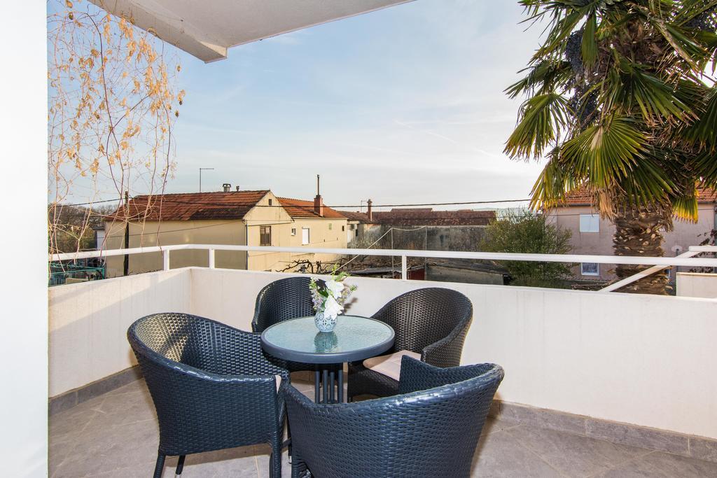 Apartments Mate Turanj Zewnętrze zdjęcie